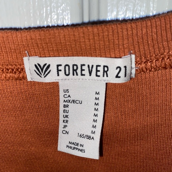 FOREVER 21 Brown Cropped Shirt With Reflective Logo - Picture 4 of 4